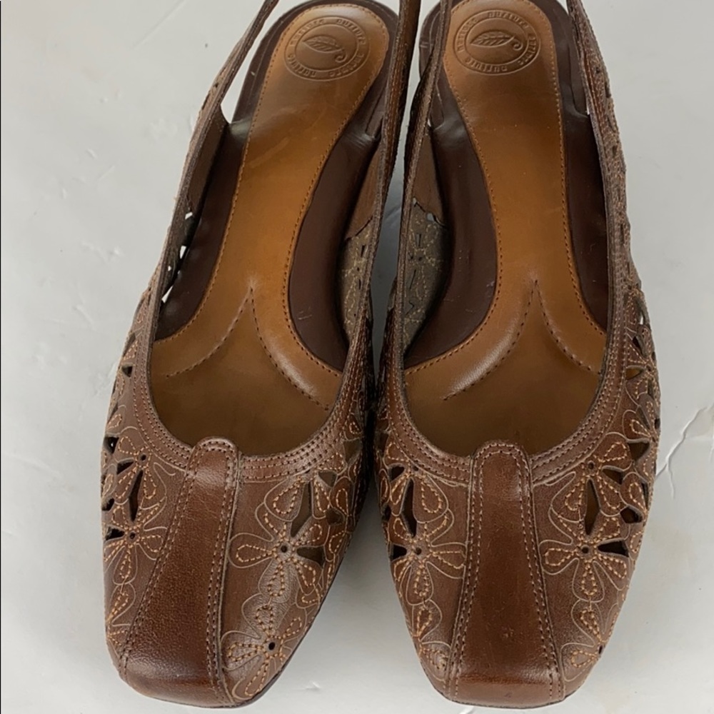 Nurture brand leather strappy sandals wooden heels